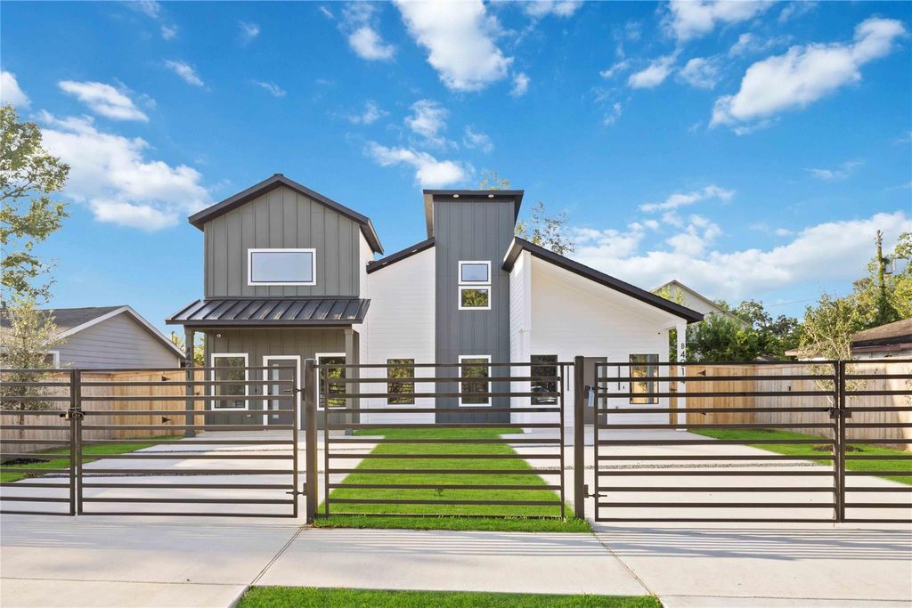 4214 Clover Street, Houston, TX 77051