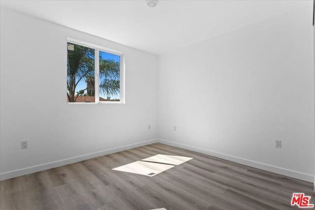 850 W Gage Avenue, Los Angeles, CA 90044
