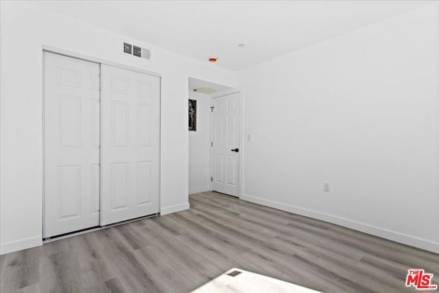 850 W Gage Avenue, Los Angeles, CA 90044