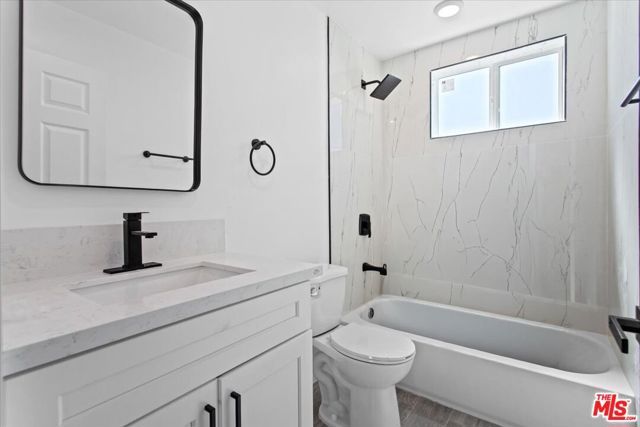 850 W Gage Avenue, Los Angeles, CA 90044