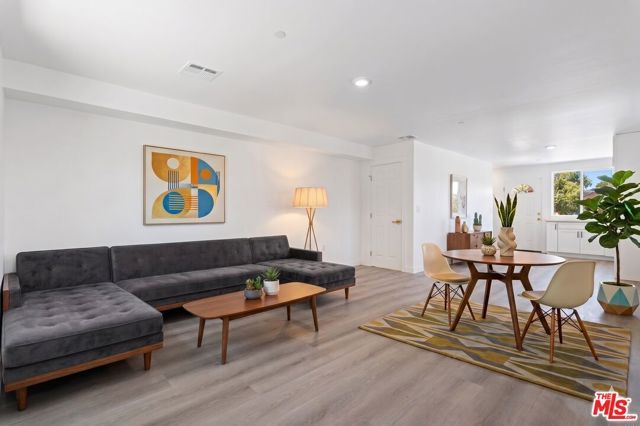 850 W Gage Avenue, Los Angeles, CA 90044
