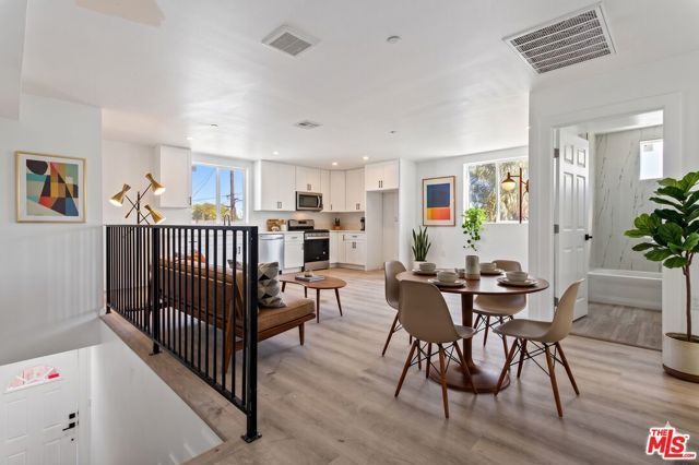 850 W Gage Avenue, Los Angeles, CA 90044
