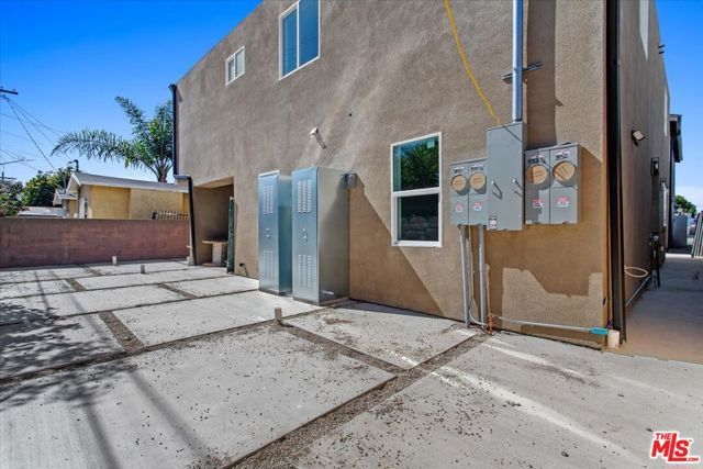 850 W Gage Avenue, Los Angeles, CA 90044