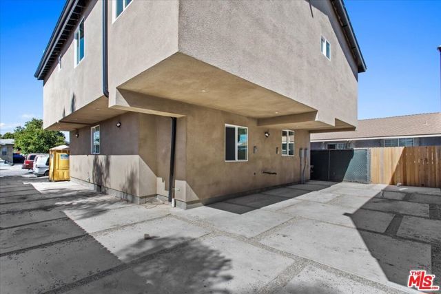 850 W Gage Avenue, Los Angeles, CA 90044