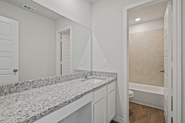 836 Jetliner Avenue, Fort Worth, TX 76131