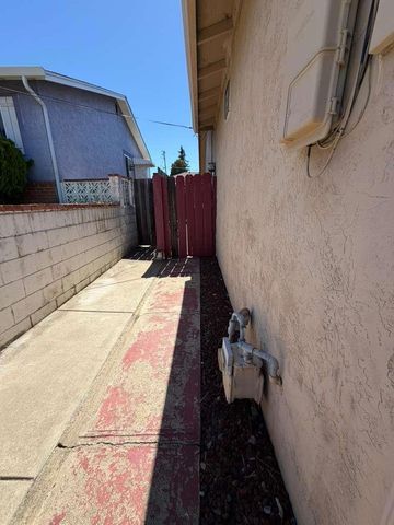 22523 Northview Drive, Hayward, CA 94541