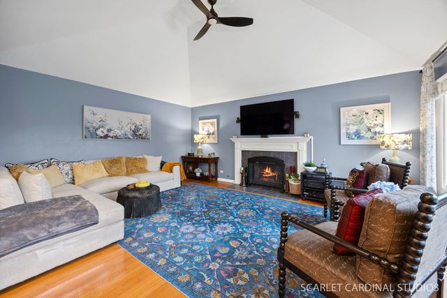 2836 Fairhauser Court, Naperville, IL 60564