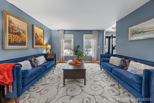 2836 Fairhauser Court, Naperville, IL 60564