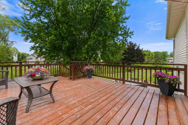 9451 White Oaks Trail N, Champlin, MN 55316