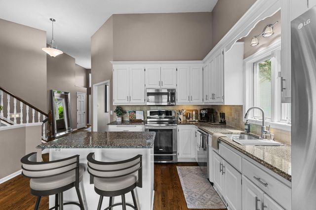 9451 White Oaks Trail N, Champlin, MN 55316