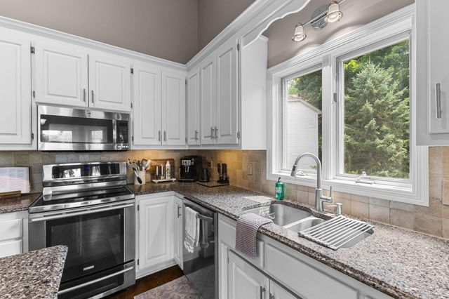 9451 White Oaks Trail N, Champlin, MN 55316