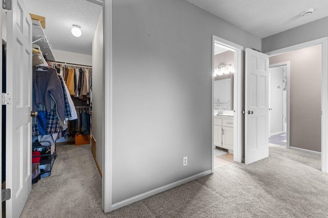 9451 White Oaks Trail N, Champlin, MN 55316
