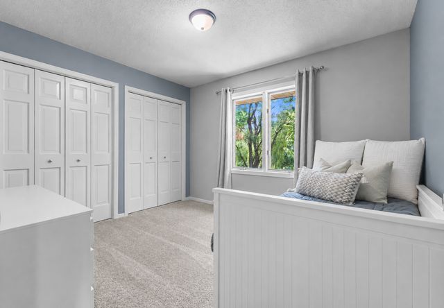 9451 White Oaks Trail N, Champlin, MN 55316