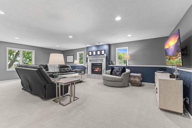 9451 White Oaks Trail N, Champlin, MN 55316