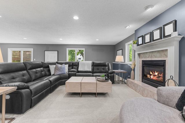 9451 White Oaks Trail N, Champlin, MN 55316