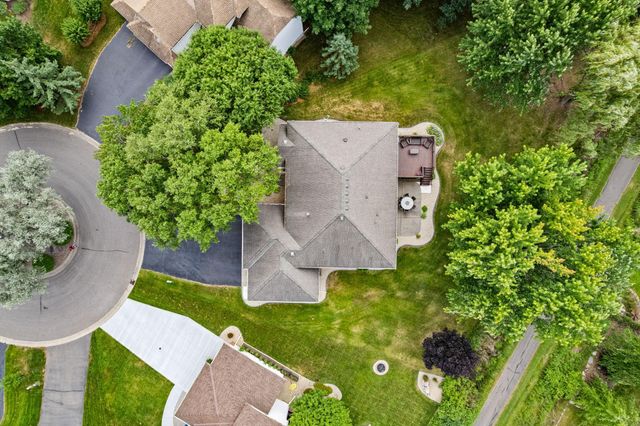 9451 White Oaks Trail N, Champlin, MN 55316