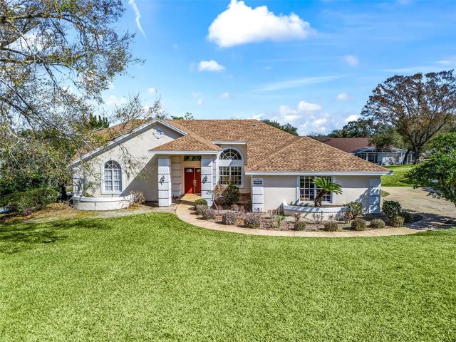 5321 GREENS DRIVE, Lady Lake, FL 32159