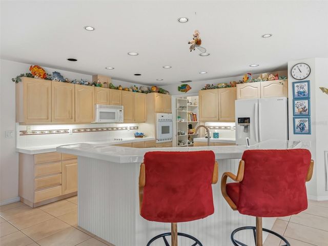 5321 GREENS DRIVE, Lady Lake, FL 32159