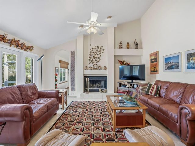 5321 GREENS DRIVE, Lady Lake, FL 32159