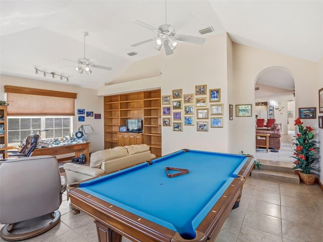 5321 GREENS DRIVE, Lady Lake, FL 32159