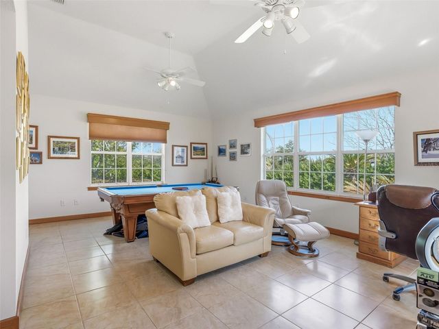 5321 GREENS DRIVE, Lady Lake, FL 32159