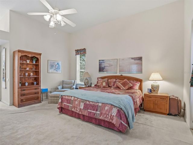 5321 GREENS DRIVE, Lady Lake, FL 32159