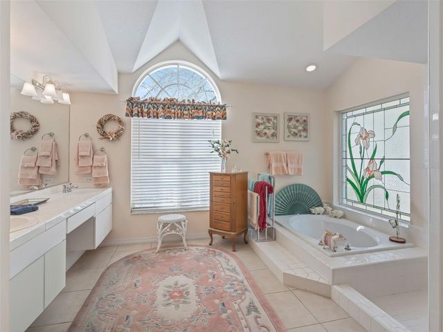 5321 GREENS DRIVE, Lady Lake, FL 32159