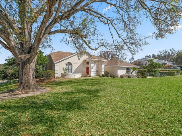 5321 GREENS DRIVE, Lady Lake, FL 32159