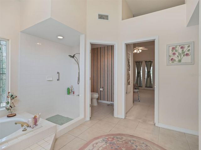 5321 GREENS DRIVE, Lady Lake, FL 32159