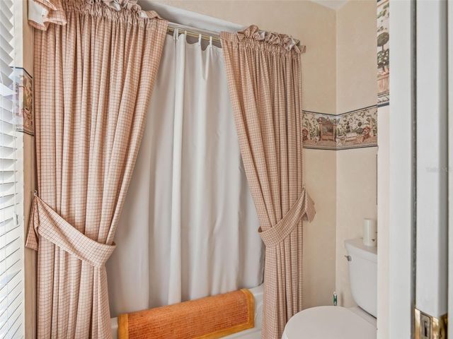 5321 GREENS DRIVE, Lady Lake, FL 32159