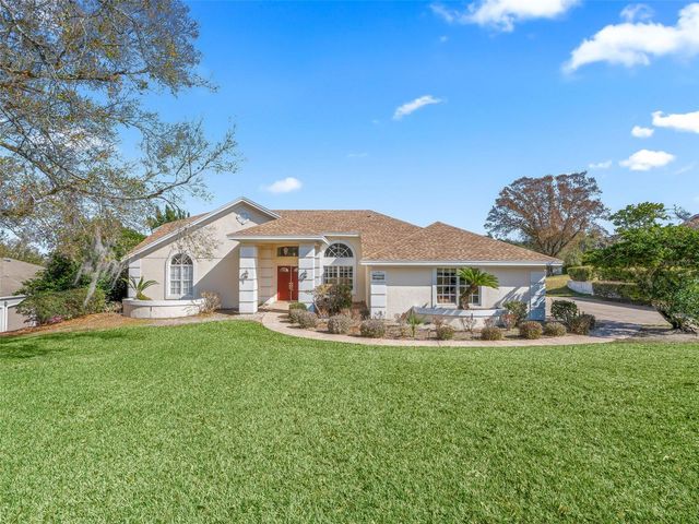 5321 GREENS DRIVE, Lady Lake, FL 32159