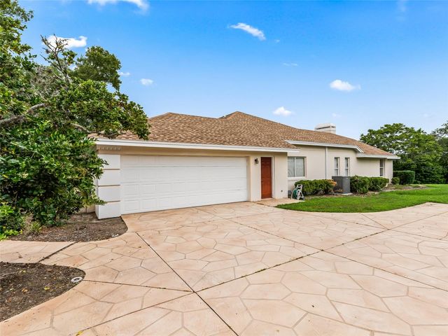 5321 GREENS DRIVE, Lady Lake, FL 32159