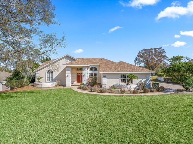 5321 GREENS DRIVE, Lady Lake, FL 32159