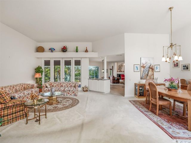 5321 GREENS DRIVE, Lady Lake, FL 32159