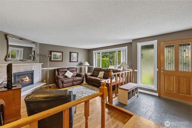 6222 185th Street SW, Lynnwood, WA 98037