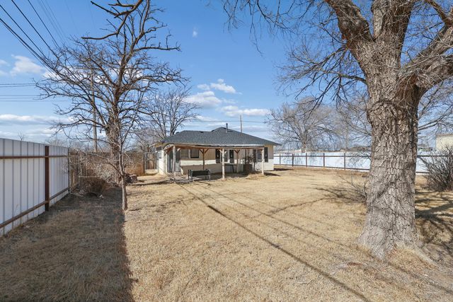 105 16TH Street, Canyon, TX 79015