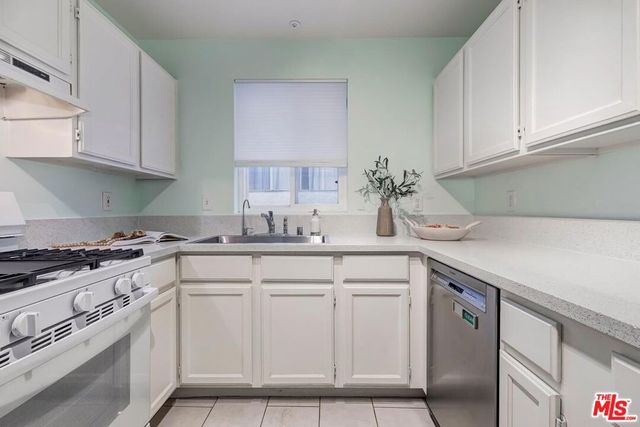 9815 Regent Street 2, Los Angeles, CA 90034