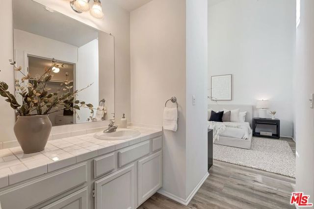 9815 Regent Street 2, Los Angeles, CA 90034