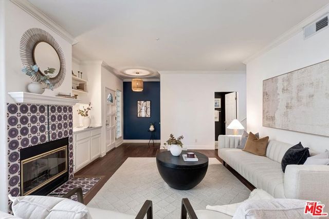 9815 Regent Street 2, Los Angeles, CA 90034