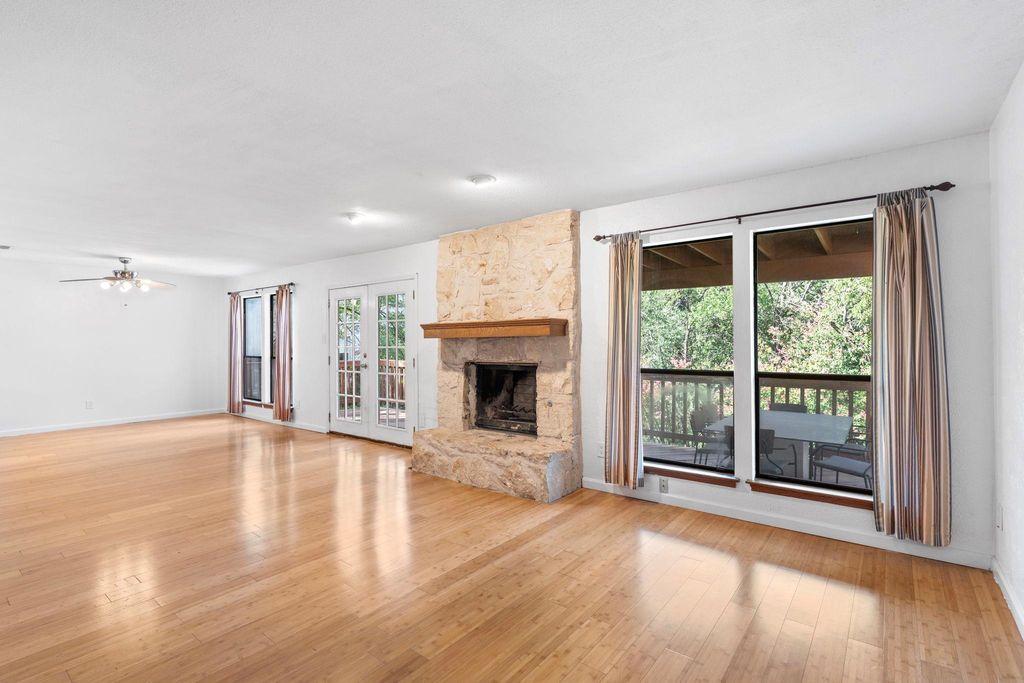 1205 Dusky Thrush TRL, Austin, TX 78746