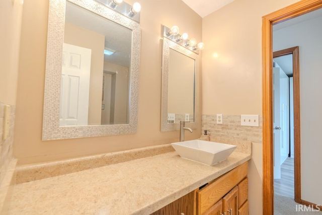 516 Brairfield Drive, Fort Wayne, IN 46825