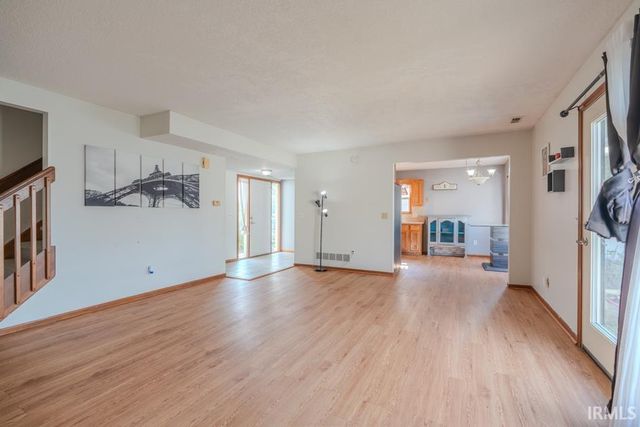 516 Brairfield Drive, Fort Wayne, IN 46825
