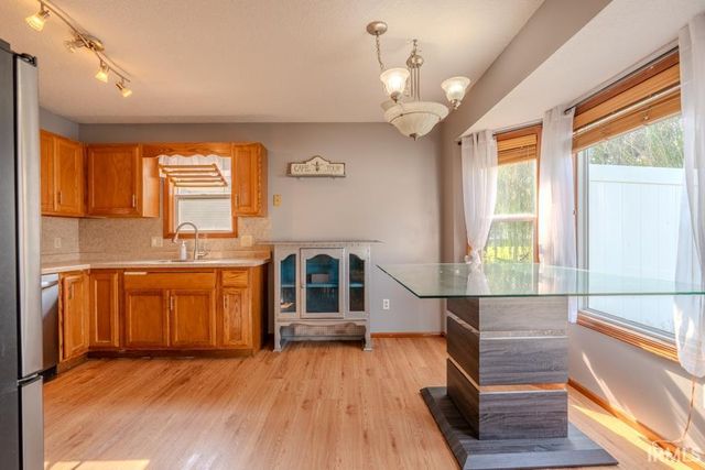 516 Brairfield Drive, Fort Wayne, IN 46825