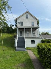 13 Springside Avenue, Poughkeepsie, NY 12603