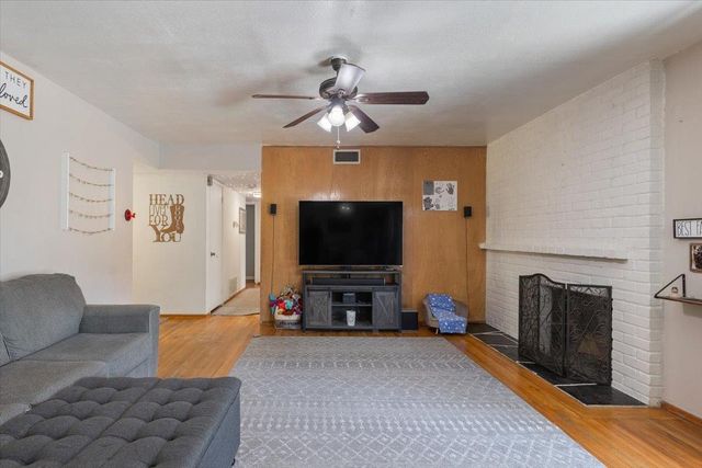 5312 Diablo Dr, Sacramento, CA 95842