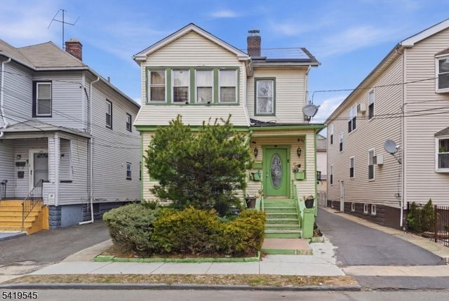 180 Berkshire Pl, Irvington Twp., NJ 07111