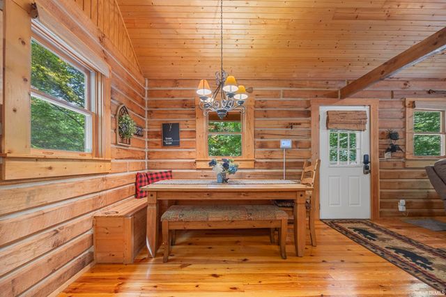 10388 Wagon Trail, Birdseye, IN 47513