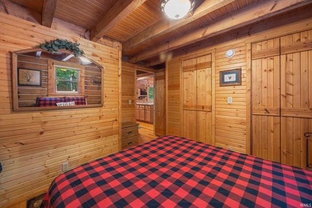 10388 Wagon Trail, Birdseye, IN 47513