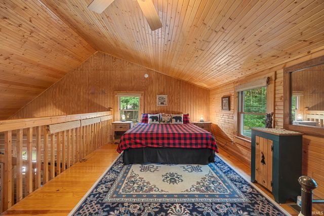 10388 Wagon Trail, Birdseye, IN 47513