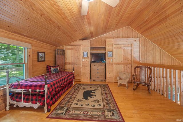 10388 Wagon Trail, Birdseye, IN 47513